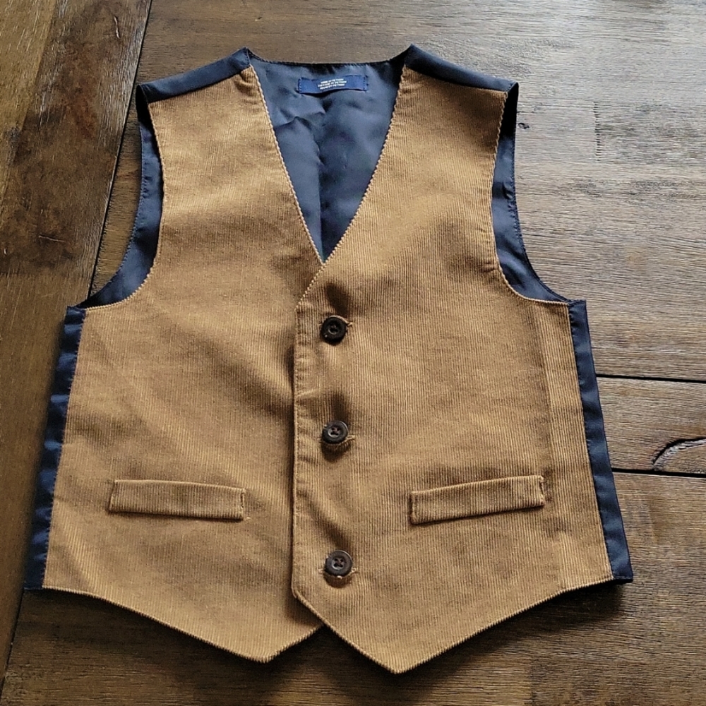 Boys Izod Vest size 6